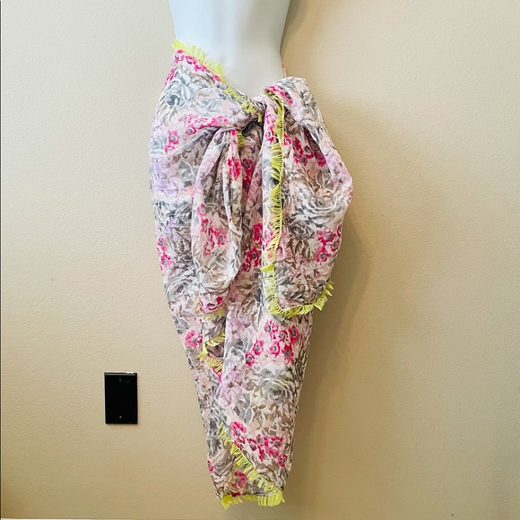 American Eagle Outfitters Other - AE Floral Sarong, Wrap, or Scarf 🌸